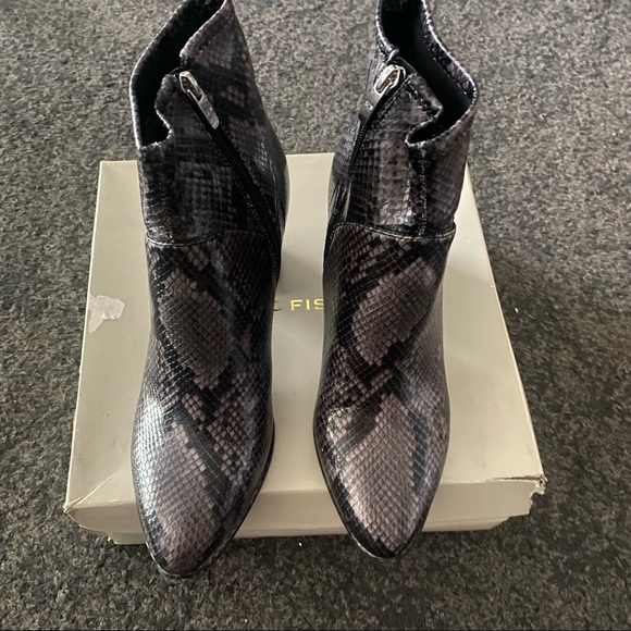 Marc Fisher snake print ankle Boots ( new with tiny flaw ) - Picture 2 of 6